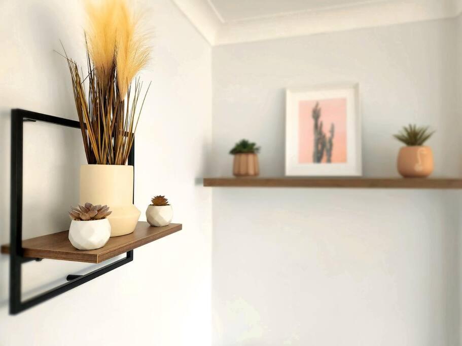 Quirky, Family Home In Glasgow Cardonald Eksteriør billede